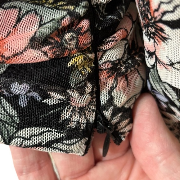 FOREVER 21 - NWT - FLORAL SWEETHEART CROP TOP - SIZE XL - VERY FEMININE B3 - Picture 9 of 14